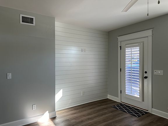 Interior entry without furniture