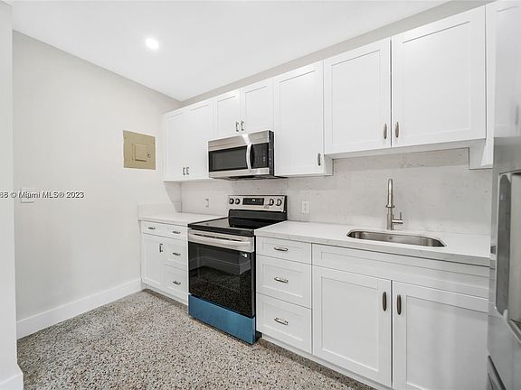 3rd image of 11020 NE 10th Ave #11022