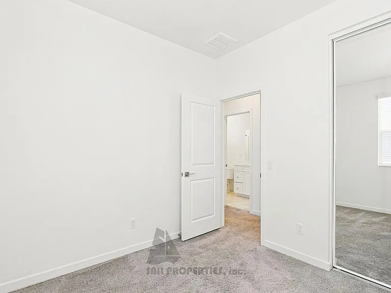10910 Portsmouth St — Photo 7