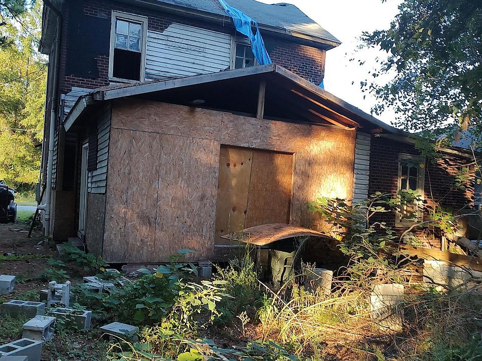 2nd image of 212 E Vine Street