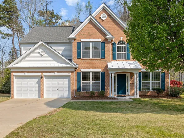 402 Sherwood Forest Pl, Cary, NC 27519