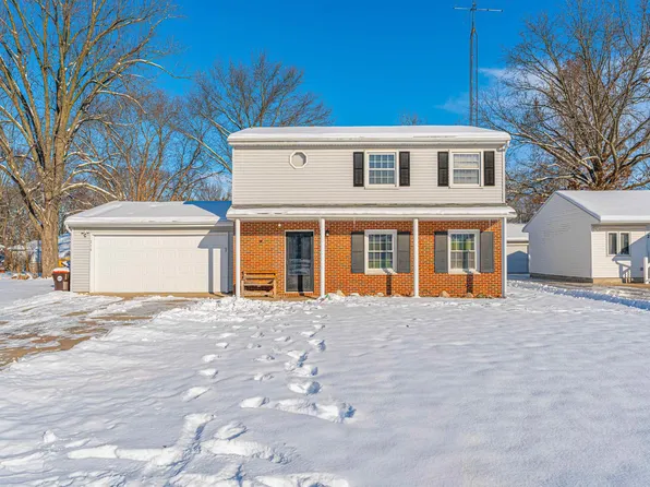 216 Rochelle Ave, Lincoln, IL 62656