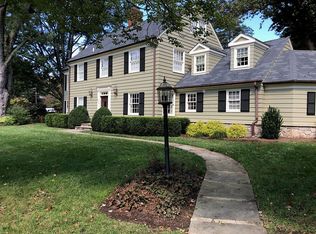 5613 Wood Way, Bethesda, MD 20816