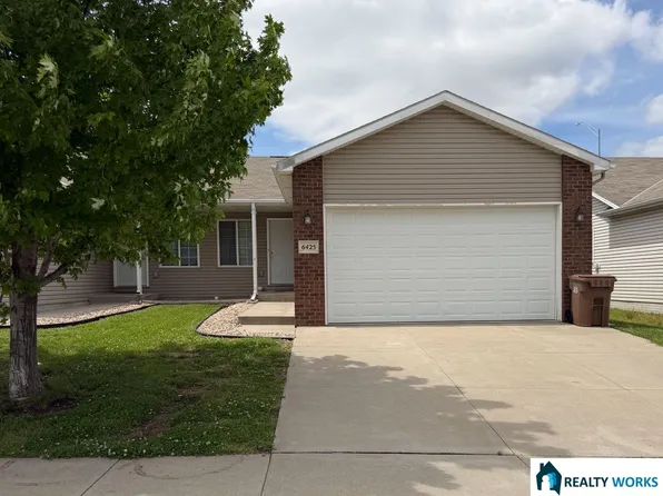 6425 Whitewater Ln, Lincoln, NE 68521