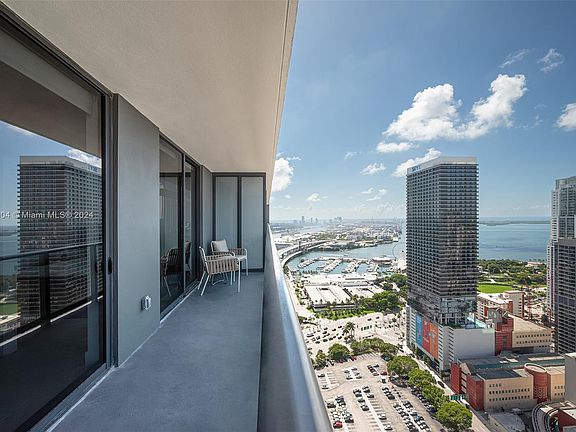 2nd image of 601 NE 1st Ave #3708