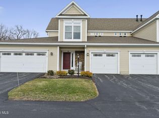 214 Lois Ln, Schenectady, NY 12304