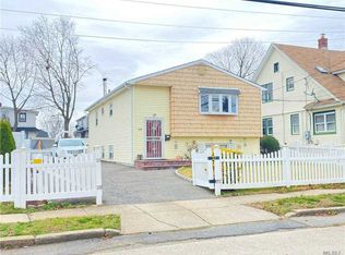 15 Shonnard Ave, Freeport, NY 11520