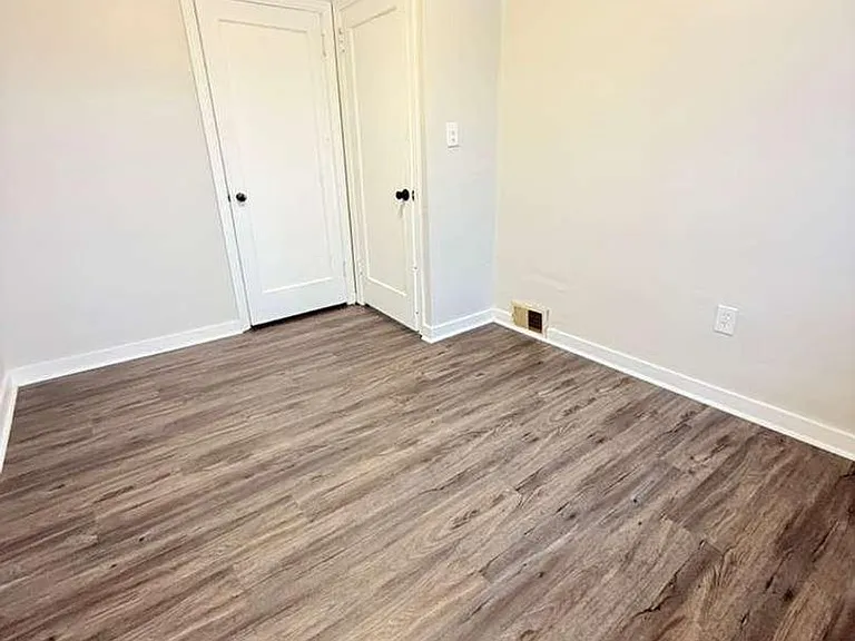 150 Marshall Dr — Photo 6