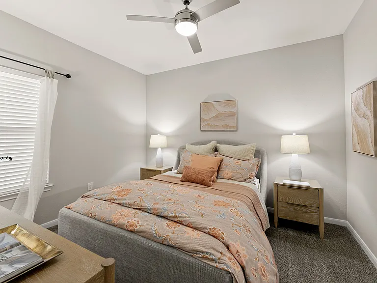 Legacy Flats — Photo 10