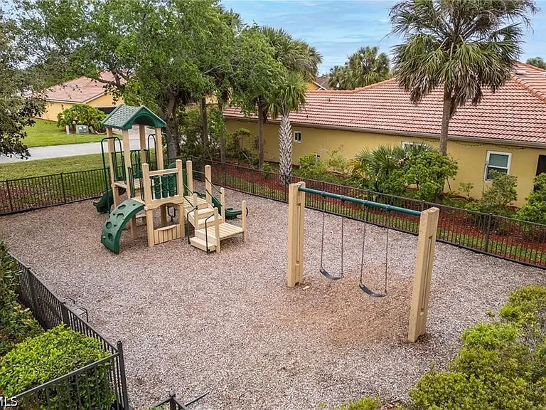 9028 Aegean Cir — Photo 15