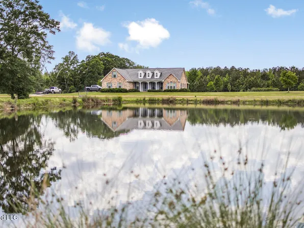 1021 Tyler Dr, Summit, MS 39666