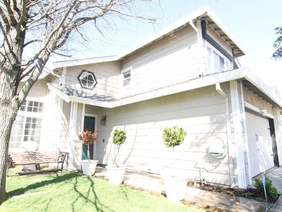 2nd image of 4250 Pearl Wood Way