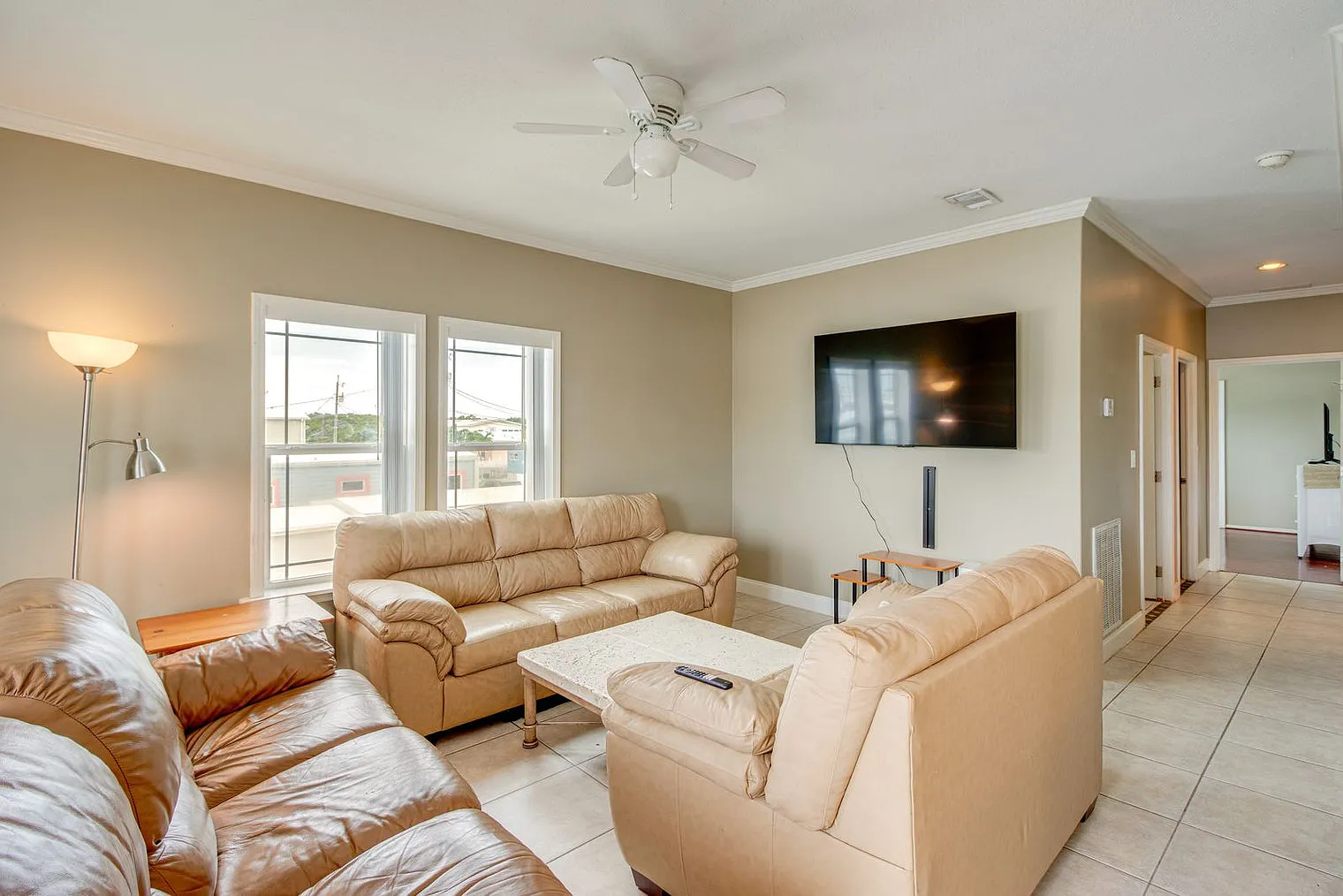 4 bed, 2.0 bath, 1377 sqft, $3,451 — Photo 3