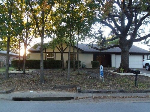 2nd image of 7509 Red Oak St