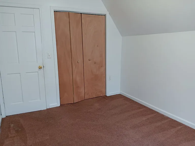 18 E Grand Ave — Photo 12