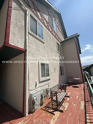 1045 Oberland Dr — Photo 19