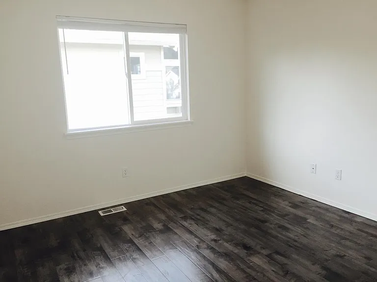 Upstairs bedroom 2