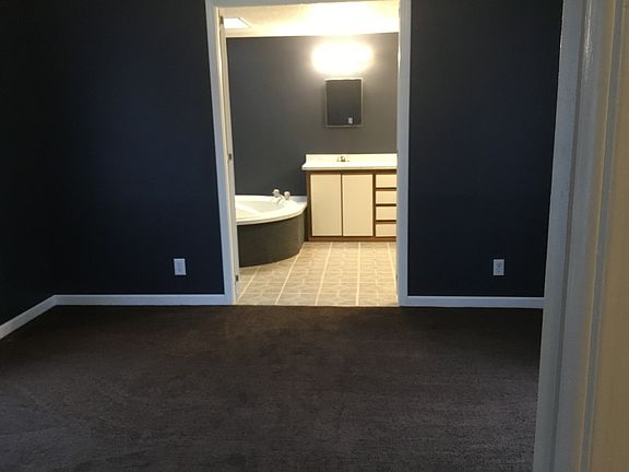 5th image of 1716 Meadowbrook Dr