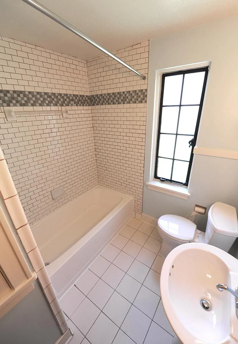 1567 Barr Avenue — Photo 2