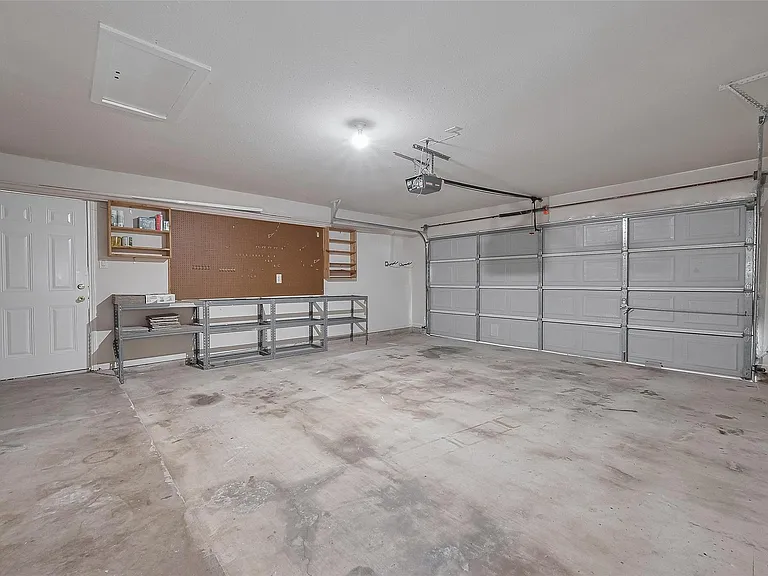 9631 Highland Pointe Dr — Photo 36