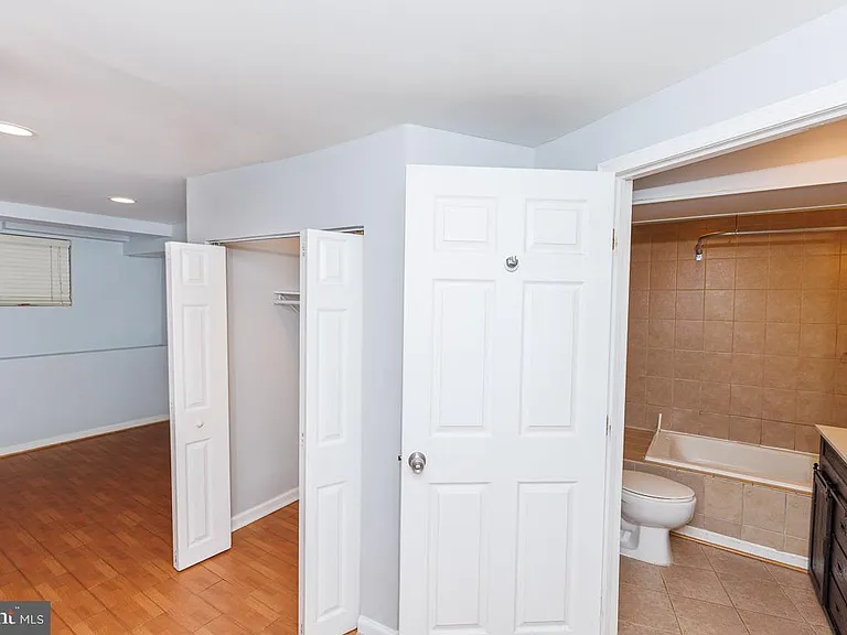 1437 E Capitol St SE #B — Photo 16