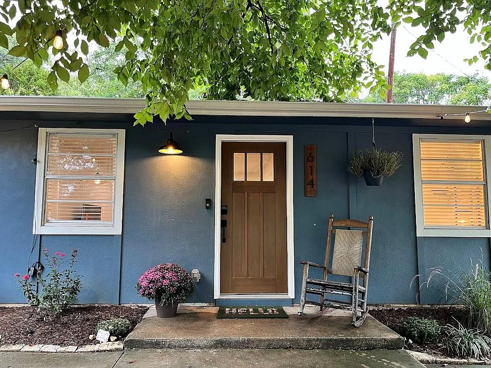 2 bed, 1000 sqft, $2,395 — Photo 1
