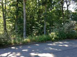137 Woodcrest Blvd, Hazle Township, PA 18202