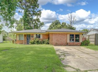 9318 Linda Vista Rd, Houston, TX 77078