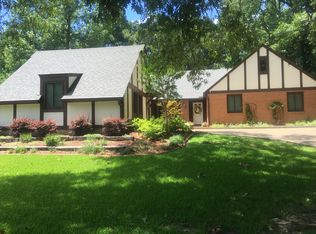 207 Edgewood Dr, Starkville, MS 39759