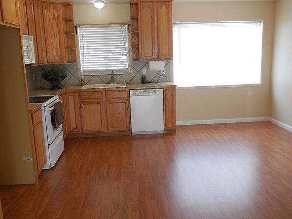 2nd image of 5952 Maleville Ave