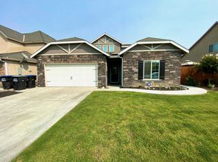2260 N Shady St, Visalia, CA 93291