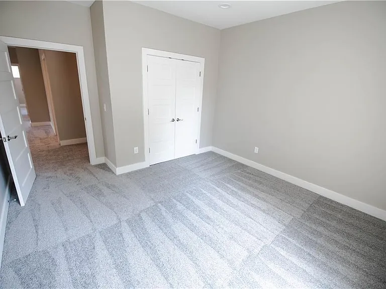 1709 Woodlawn Ave — Photo 27