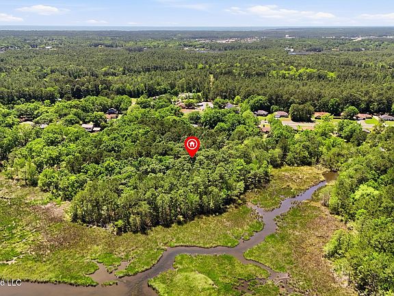 5th image of Sioux Bayou Dr
