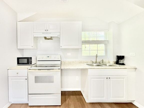 5th image of 425 F St Unit 1