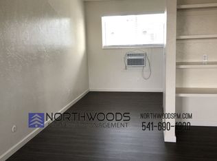 725 Bennett Ave APT 2, Medford, OR 97504