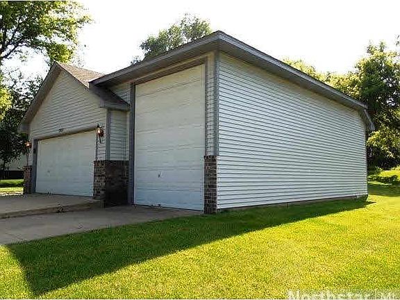 3rd image of 7817 Sunkist Boulevard