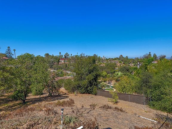 4th image of 1109 Via La Cuesta