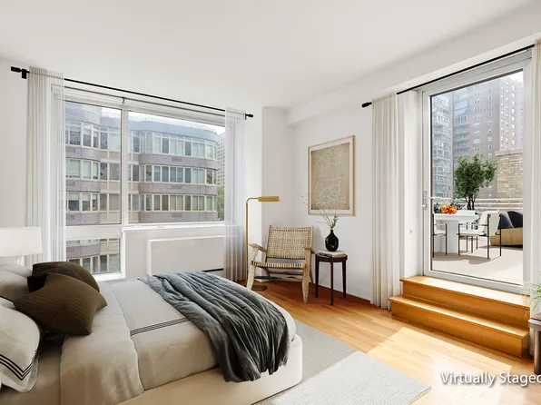 120 Riverside Boulevard image 7 of 16