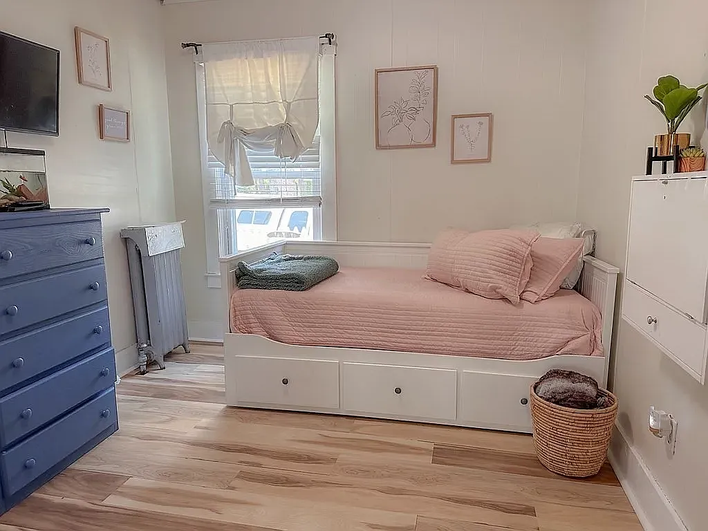 4 bed, 1300 sqft, $3,600 — Photo 4