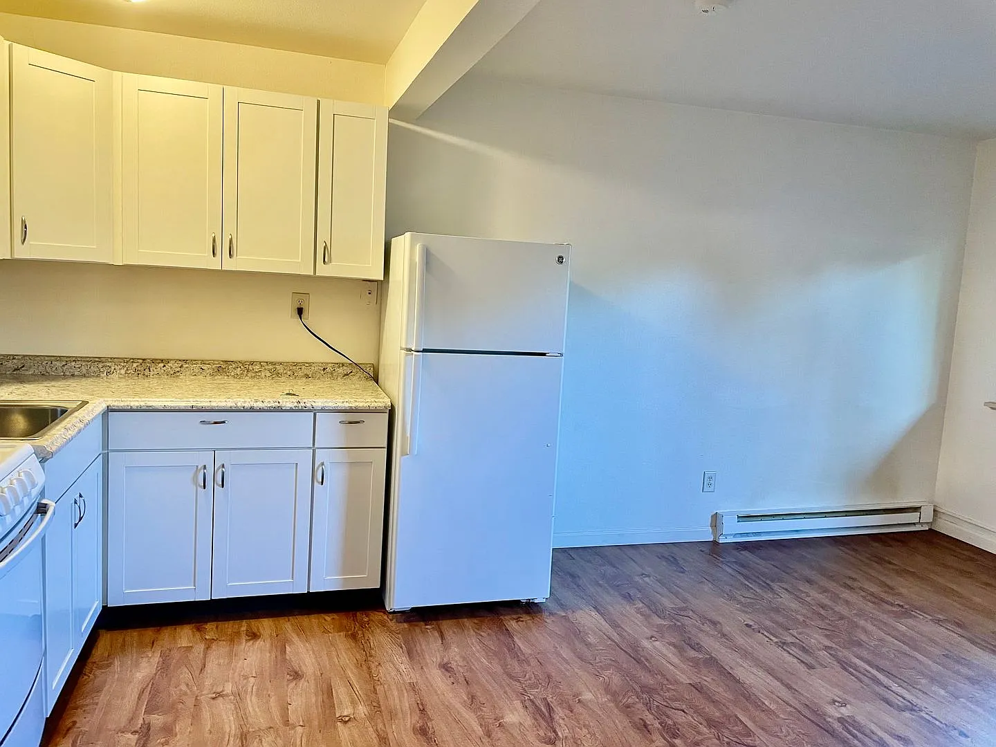 715 Parker Street — Photo 2