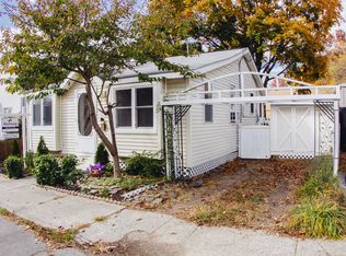 13 Willow St, Milford, CT 06460