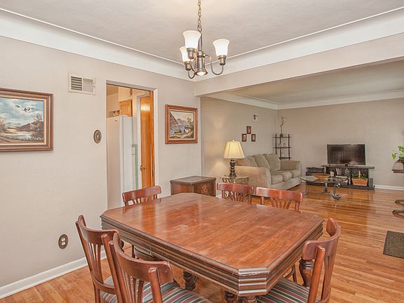 2nd image of 5577 Lindenwood Ave