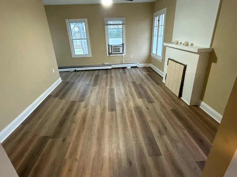 352 Belmont St NW — Photo 3