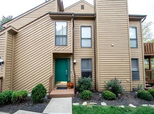 9350 Hunters Creek Dr, Cincinnati, OH 45242