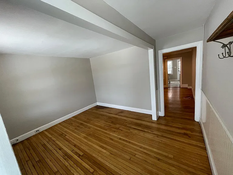 181 Front St — Photo 1