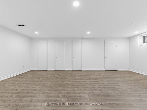 5th image of 16 Terrydale Dr #Basement