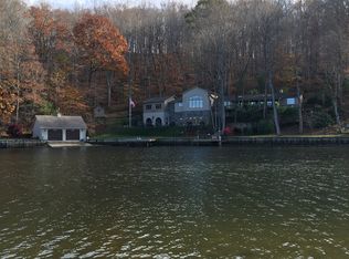 4893 Treehouse Ln, Radford, VA 24141