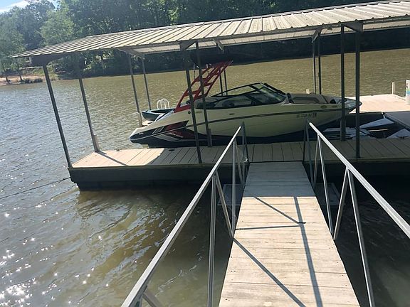 5th image of 147 W Waters Edge Ln
