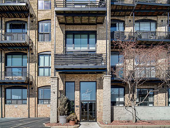2nd image of 2614 N Clybourn Ave APT 102