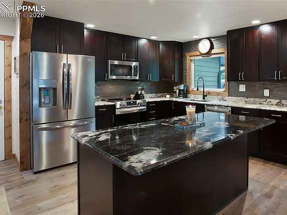 5th image of 45 Barr Lake Cir